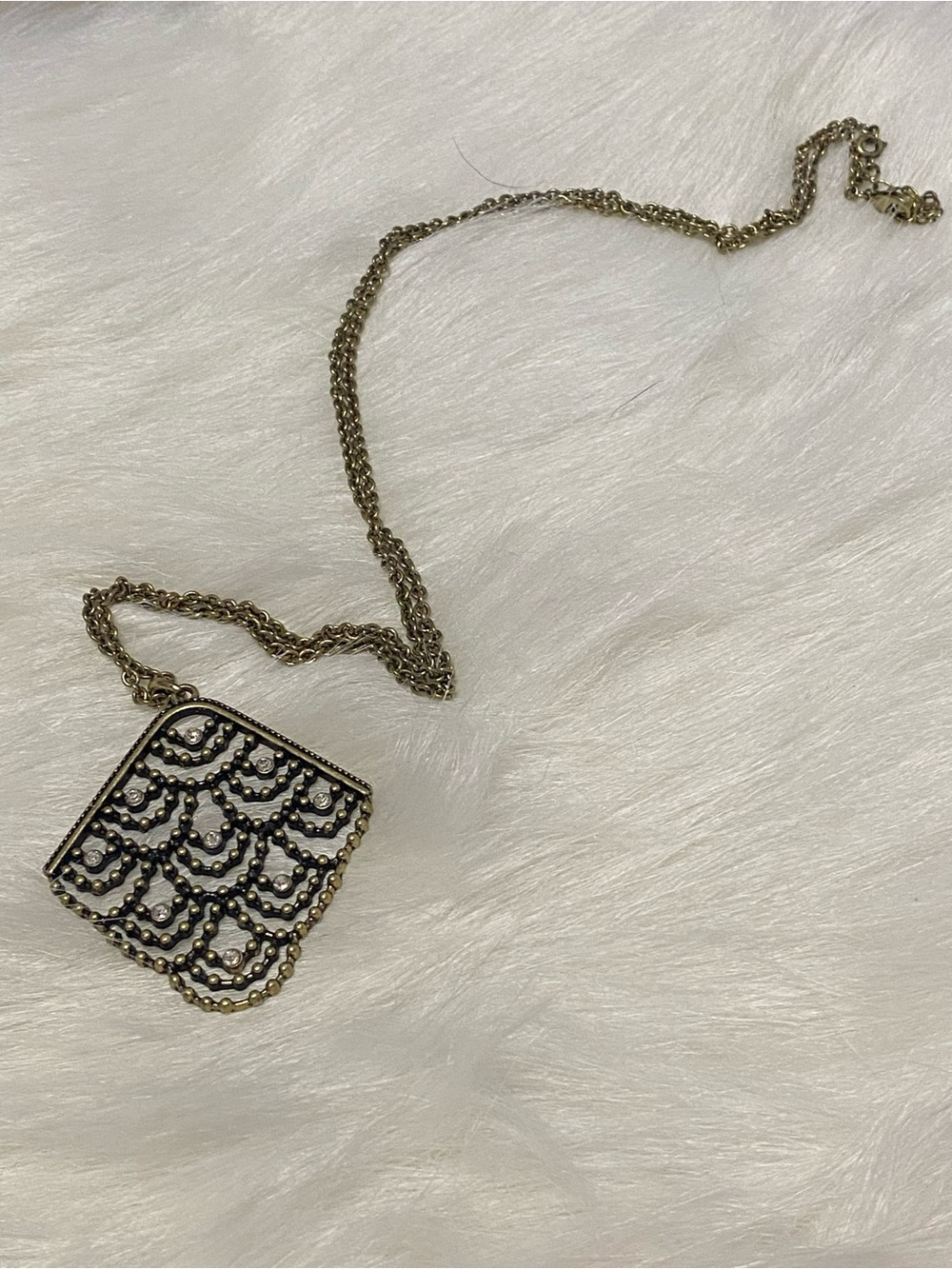 Vintage NOS mark. by Avon Gold Black Mesh Scallop Rhinestone Pendant Necklace - Picture 4 of 13